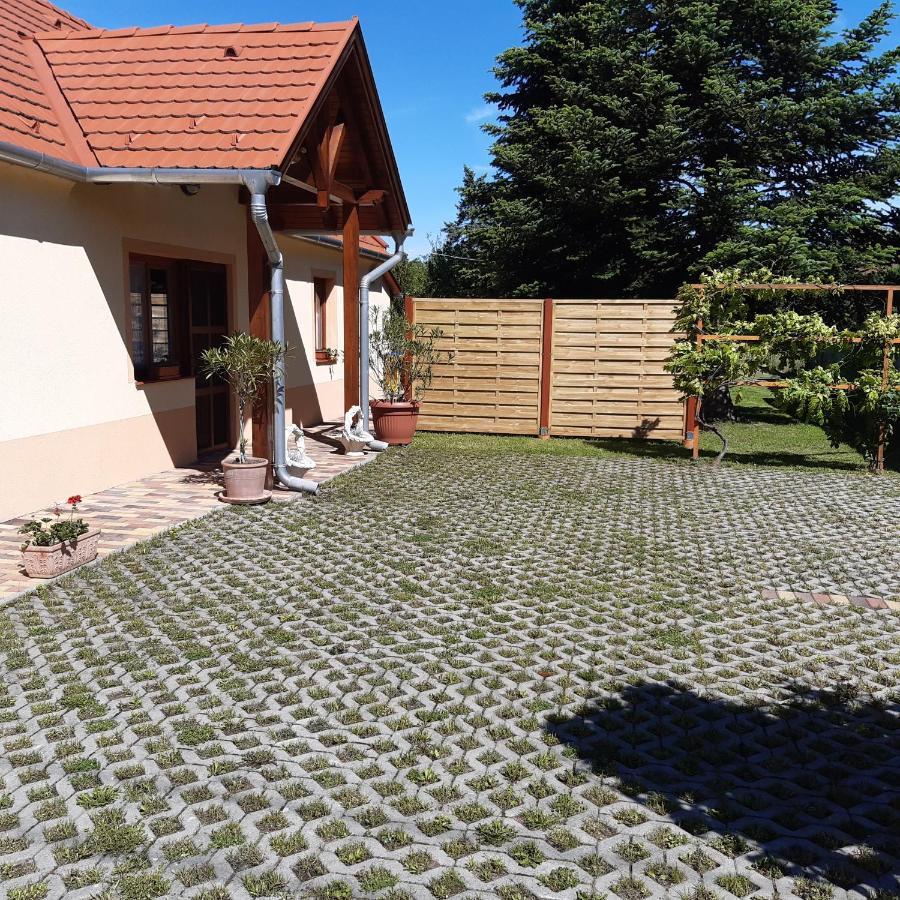 Gerendás Vendégház Sotony Esterno foto